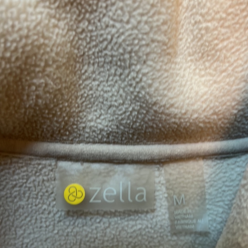 Zella Fleece and Faux Shearling 1/4-zip Pullover. Size medium - Picture 3 of 7